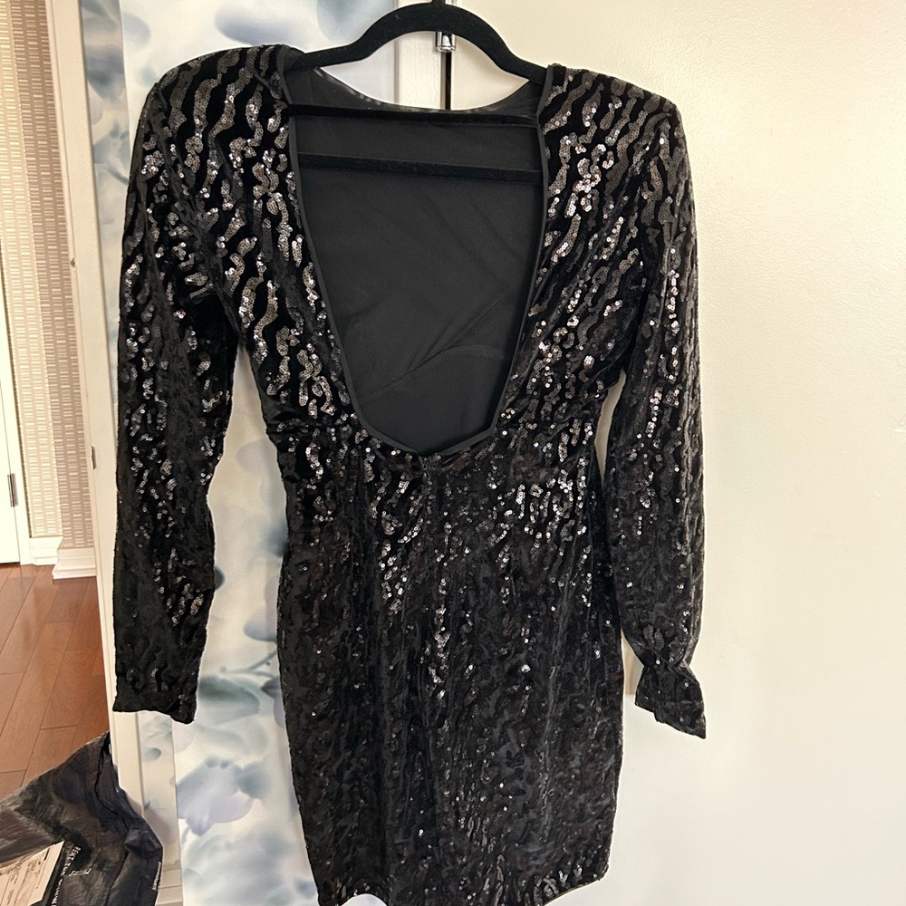Black sparkling dress - perfect for new years